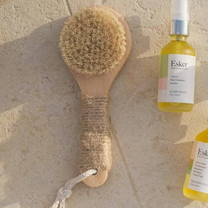 Esker Dry Brush: Skin Exfoliating Full Body Brush for Better Circulation and Energy Flow, Made with Natural Tree Wood, Perfect for Bathing or Shower Routine